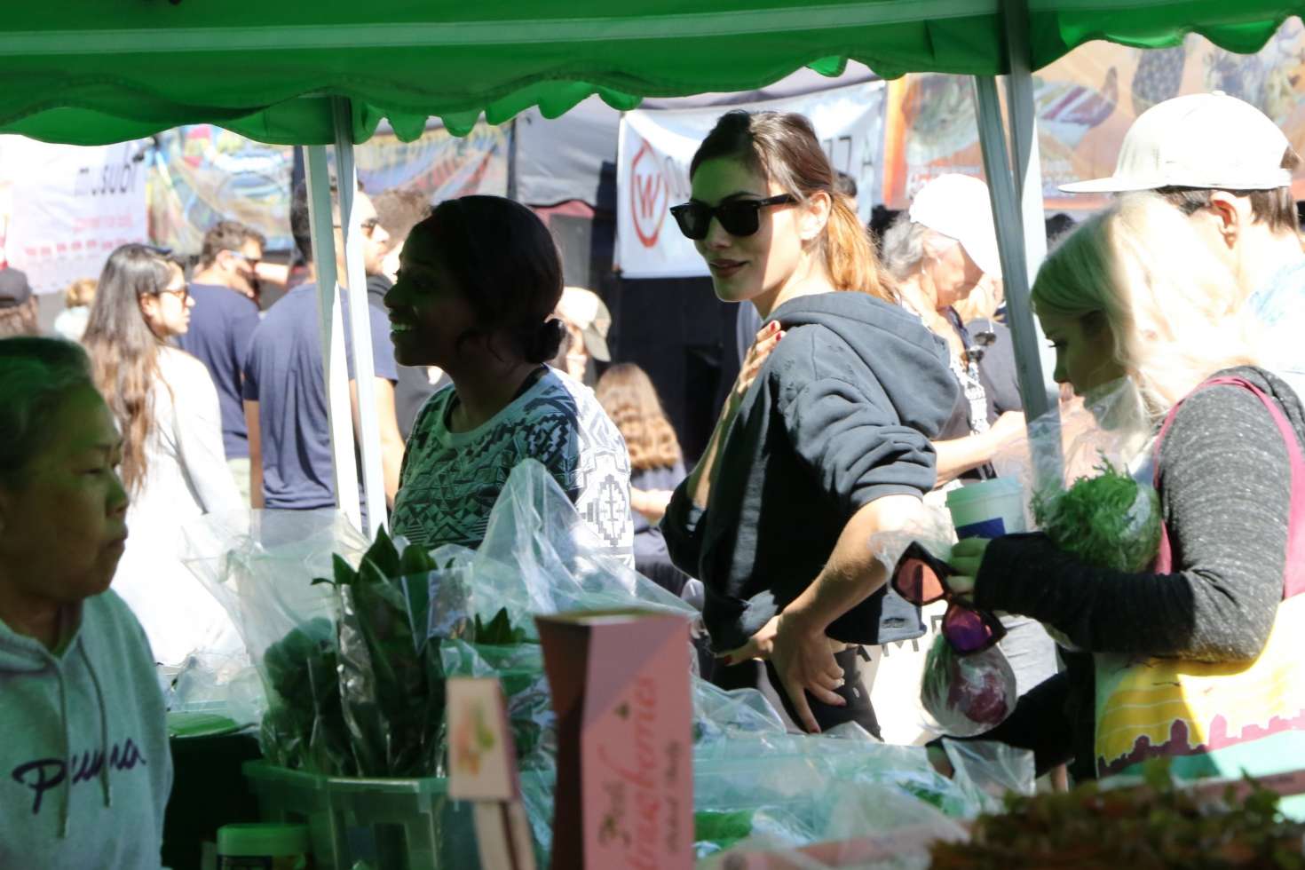 Phoebe Tonkin: Shopping at farmers market -17 | GotCeleb