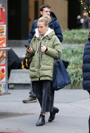Piper Perabo - Out in New York