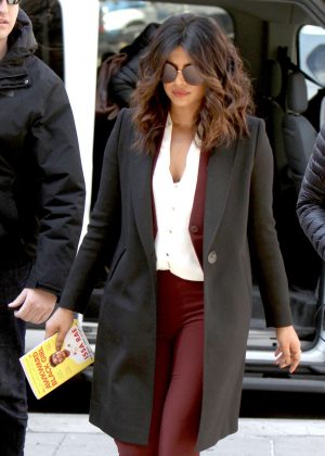 Priyanka Chopra - Filming 'Quantico' outside a courthouse in NYC
