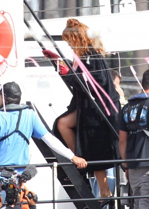 Rihanna - Filming a music video in Marina Del Rey