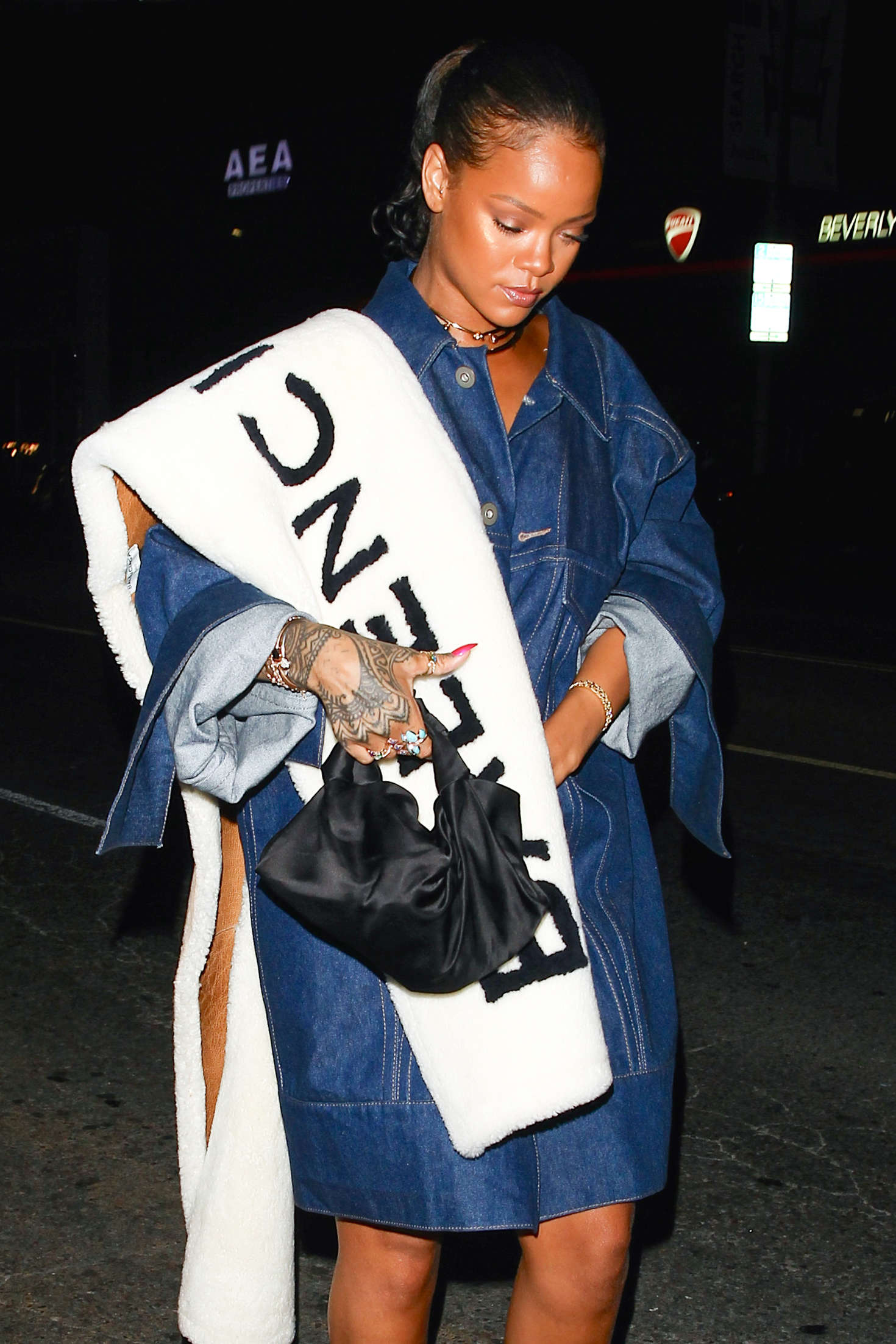 Rihanna in jeans -01 | GotCeleb