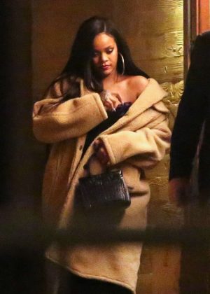Rihanna - Leaving a restaurant in Malibu