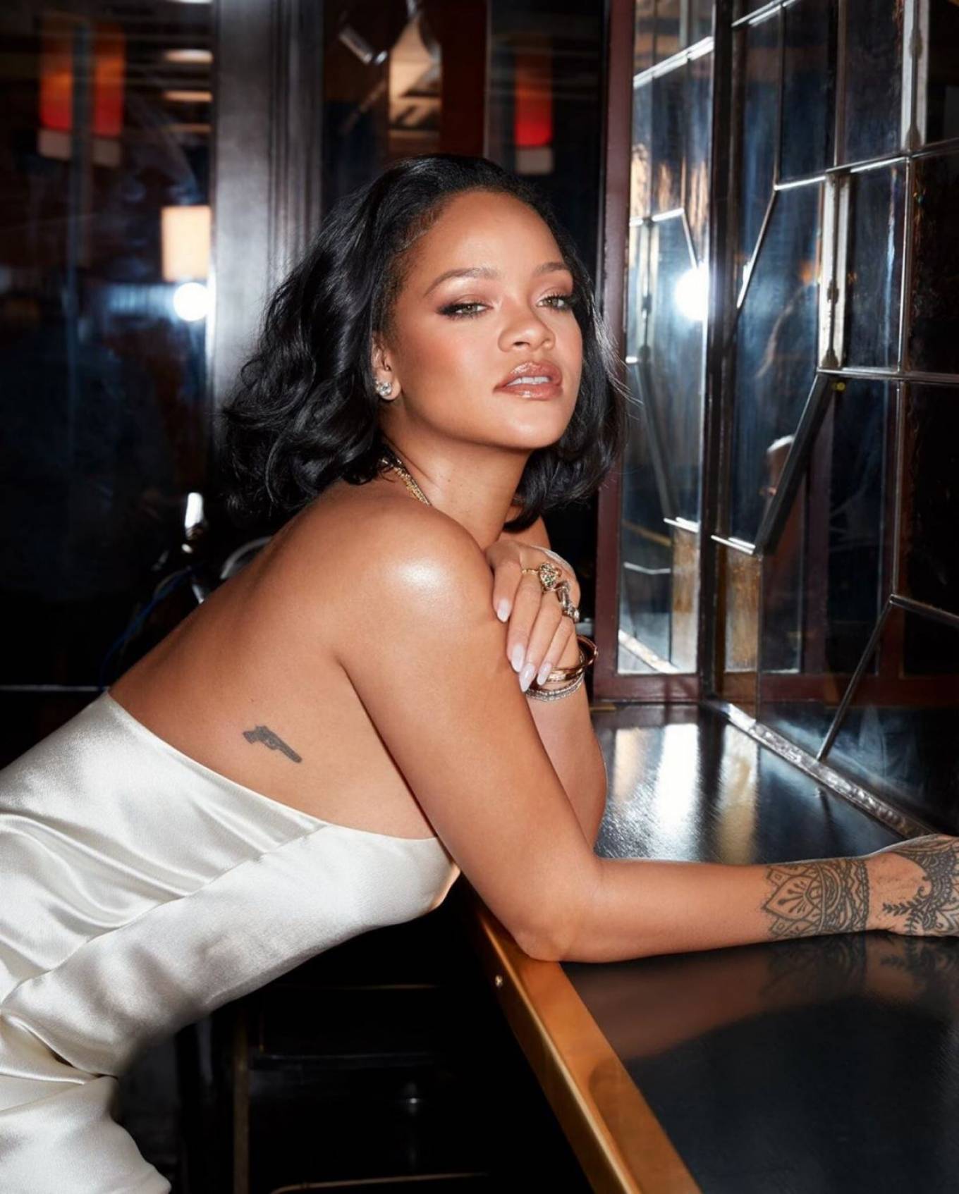 Rihanna - Photoshoot for Fenty Beauty: Cream Blush and Bronzer 2020-01 |  GotCeleb