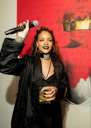 Rihanna - Rihanna's 8th Album Artwork Reveal in LA