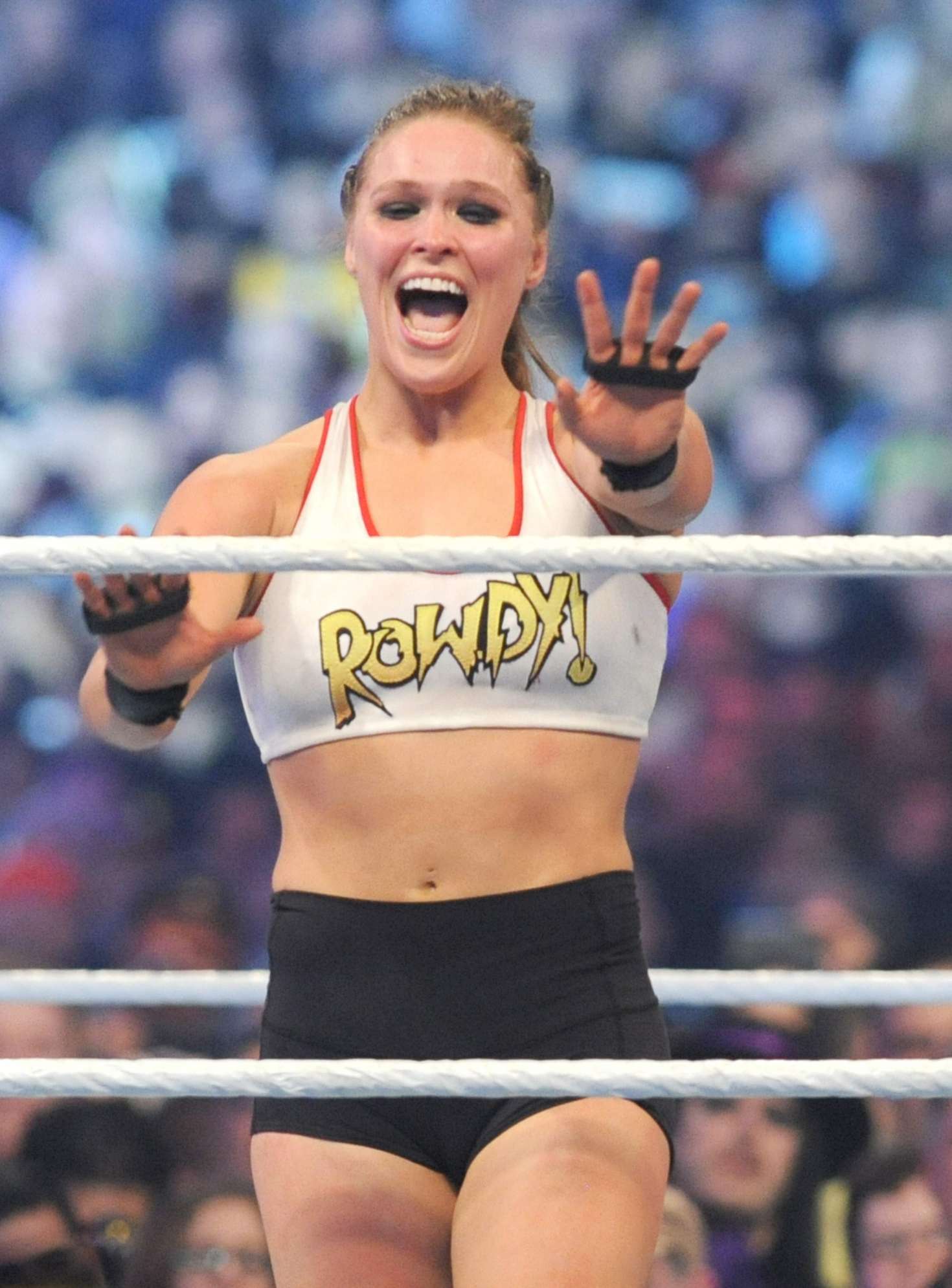 Ronda Rousey S Spectacular Wwe Wrestlemania Debut At The Mercedes