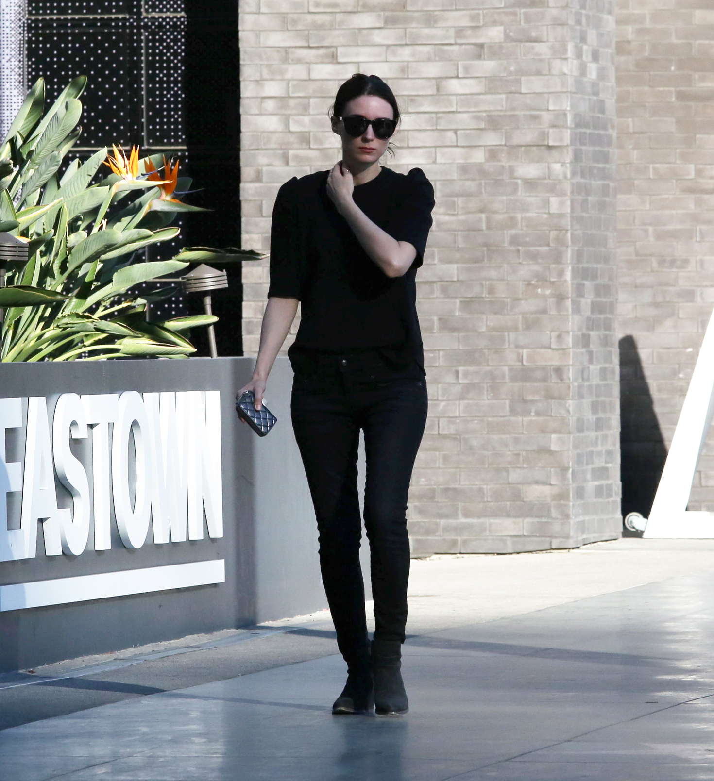 Rooney Mara in Black Jeans -08 – GotCeleb