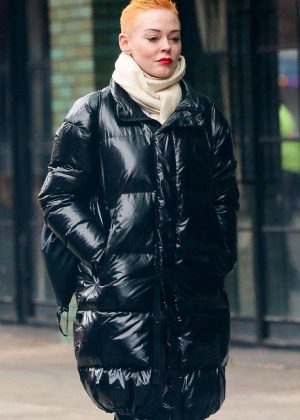 Rose McGowan - Arriving at The Bowery Hotel in NYC