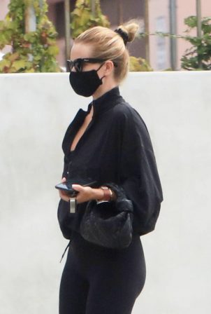 Rosie Huntington-Whiteley - Seen leaving a gym in West Hollywood