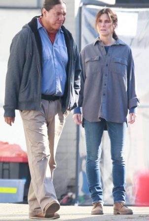 Sandra Bullock - Shoots a scene for Netflix film in Vancouver
