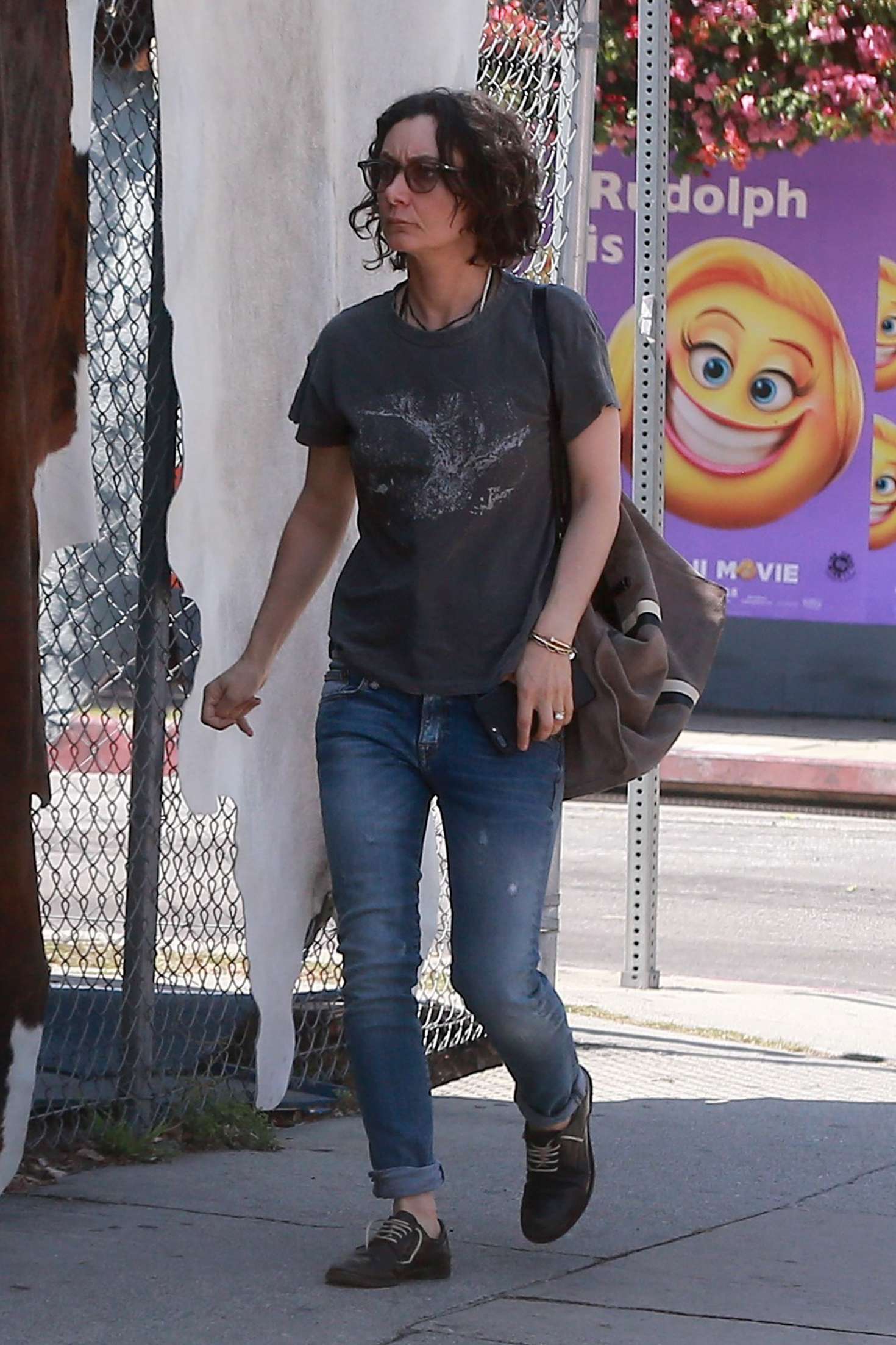 Sara Gilbert out in Los Angeles -08 | GotCeleb