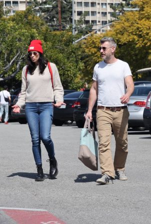 Sarah Silverman - With Rory Albanese out shopping in Los Angeles