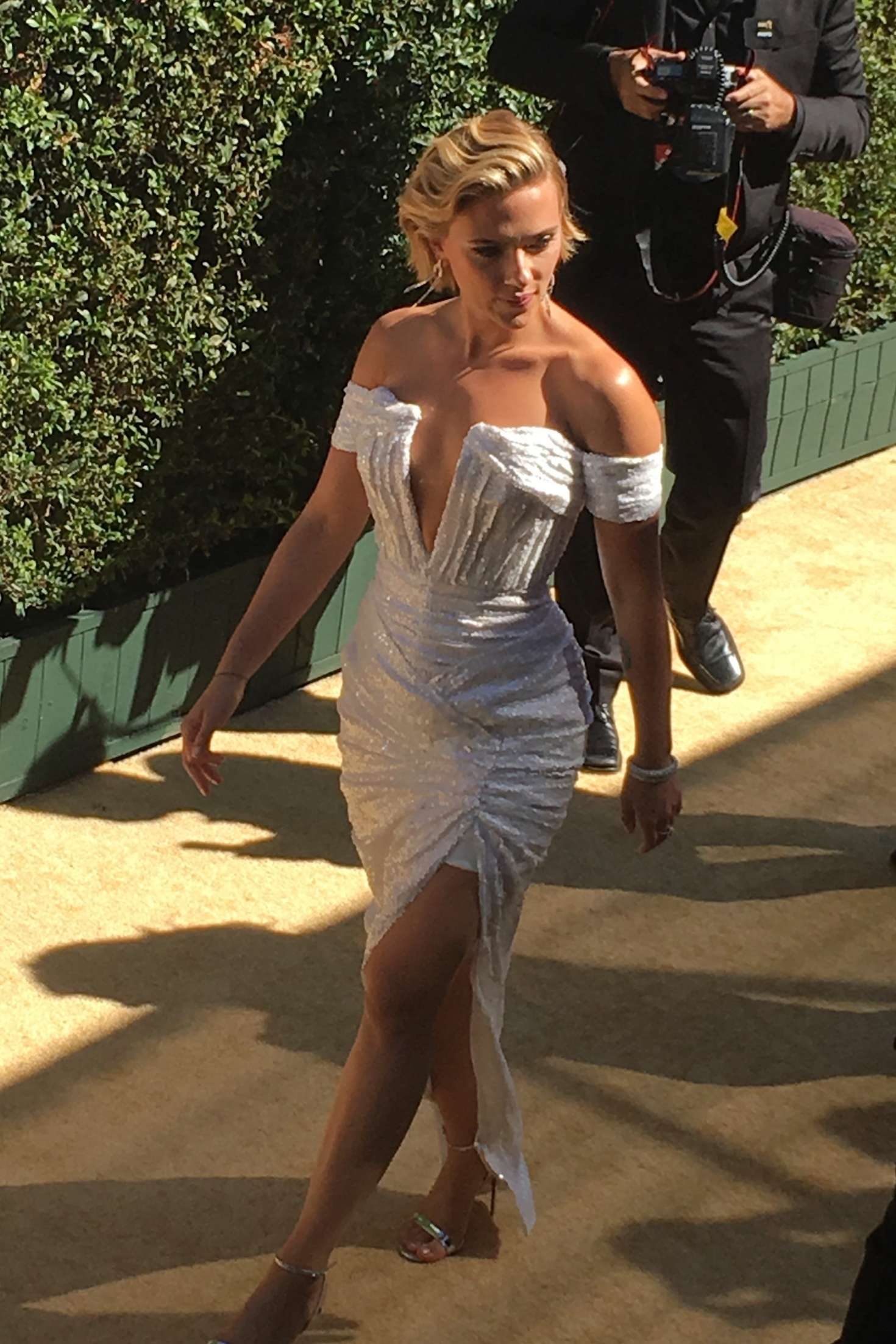 Scarlett Johansson 2018 : Scarlett Johansson: Arrives at 2018 Emmy Awards -05