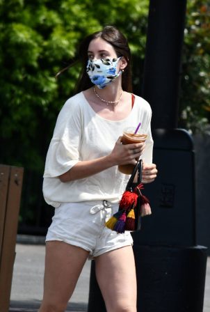 Scout Willis in Shorts at her local Coffee Bean &a Tee in Los Feliz