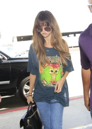 Selena Gomez - Arriving at LAX airport in Los Angeles