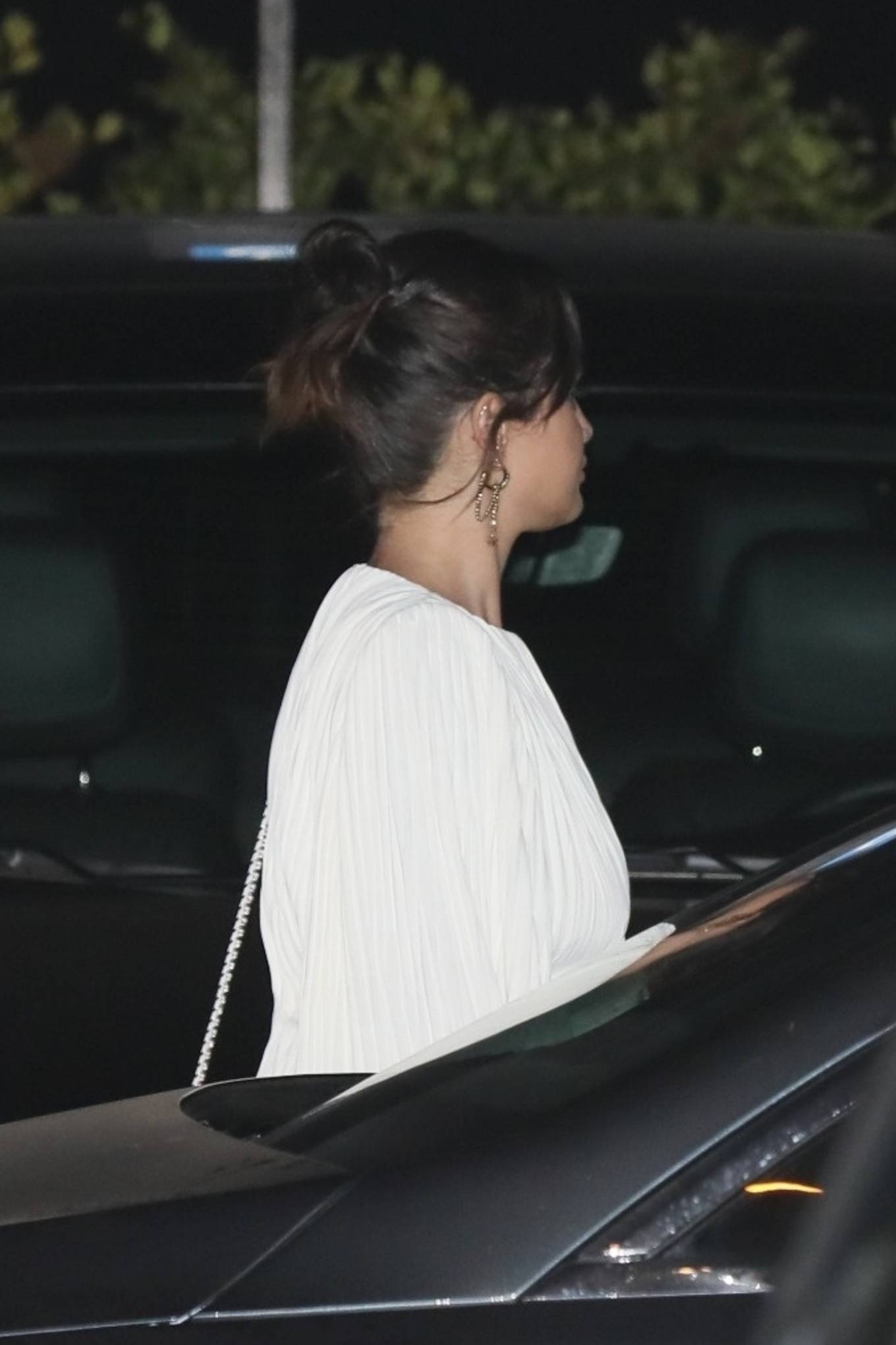 Selena Gomez 2022 : Selena Gomez – Dinner candids at Nobu in Malibu-07