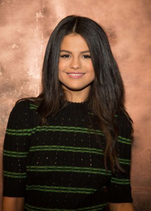 Selena Gomez - Photoshoot on 'Despierta America' set in LA