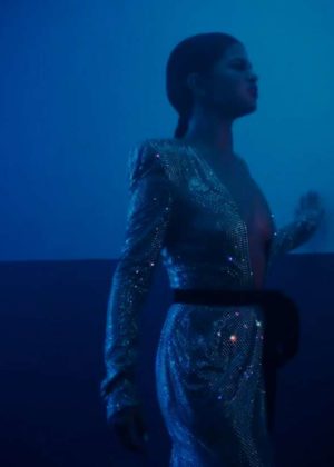 Selena Gomez - Wolves Music Video Screenshot