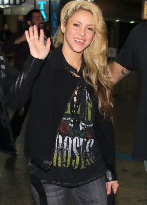 Shakira arrives at Sao Paulo Airport