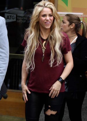 Shakira - Leaving the Lyric Theater in NYC
