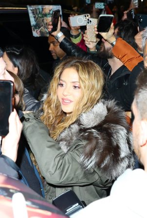 Shakira - Seen as she returns to her hotel in Times Square in New York