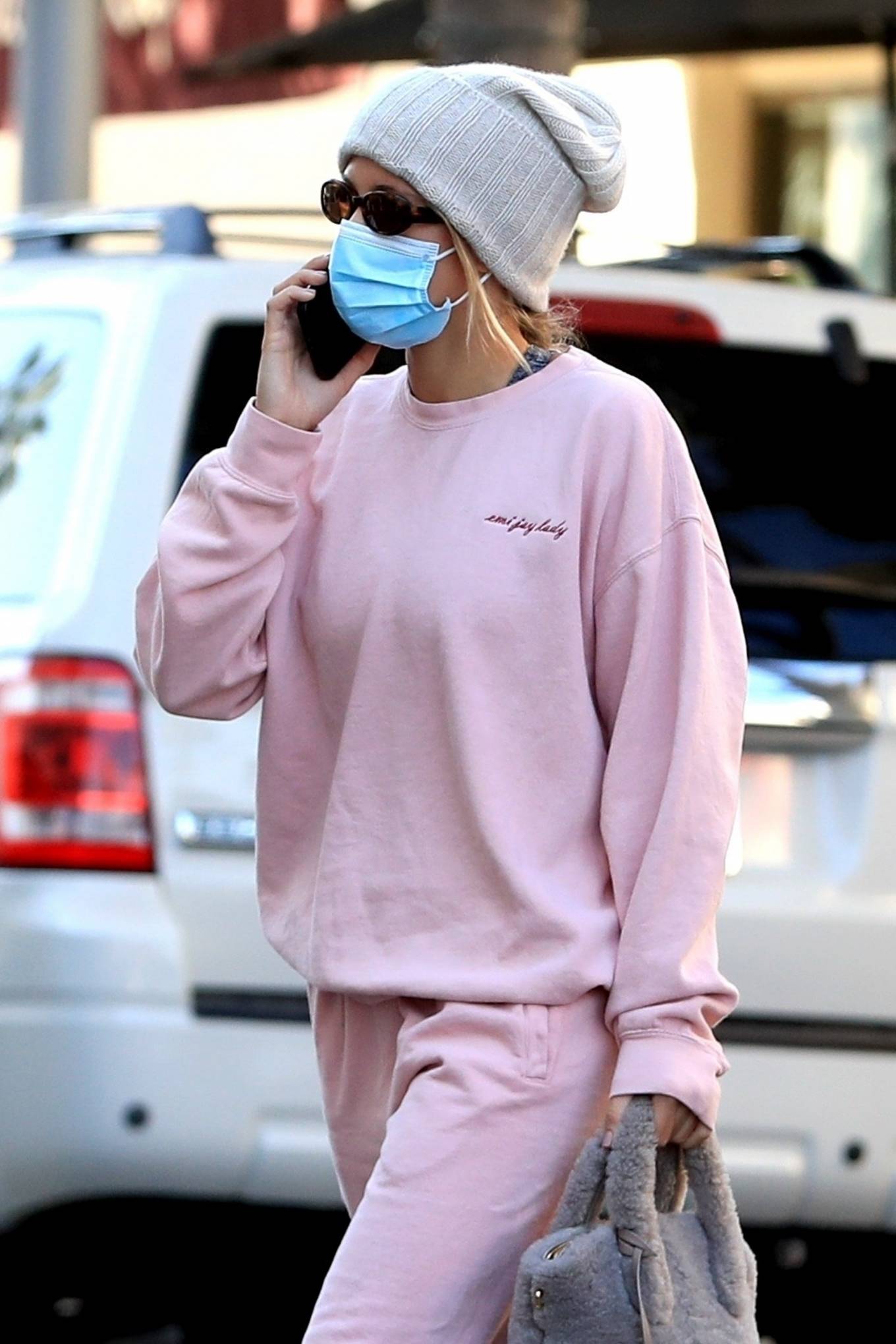 Sofia Richie – In pink heads to an appointment in Beverly Hills