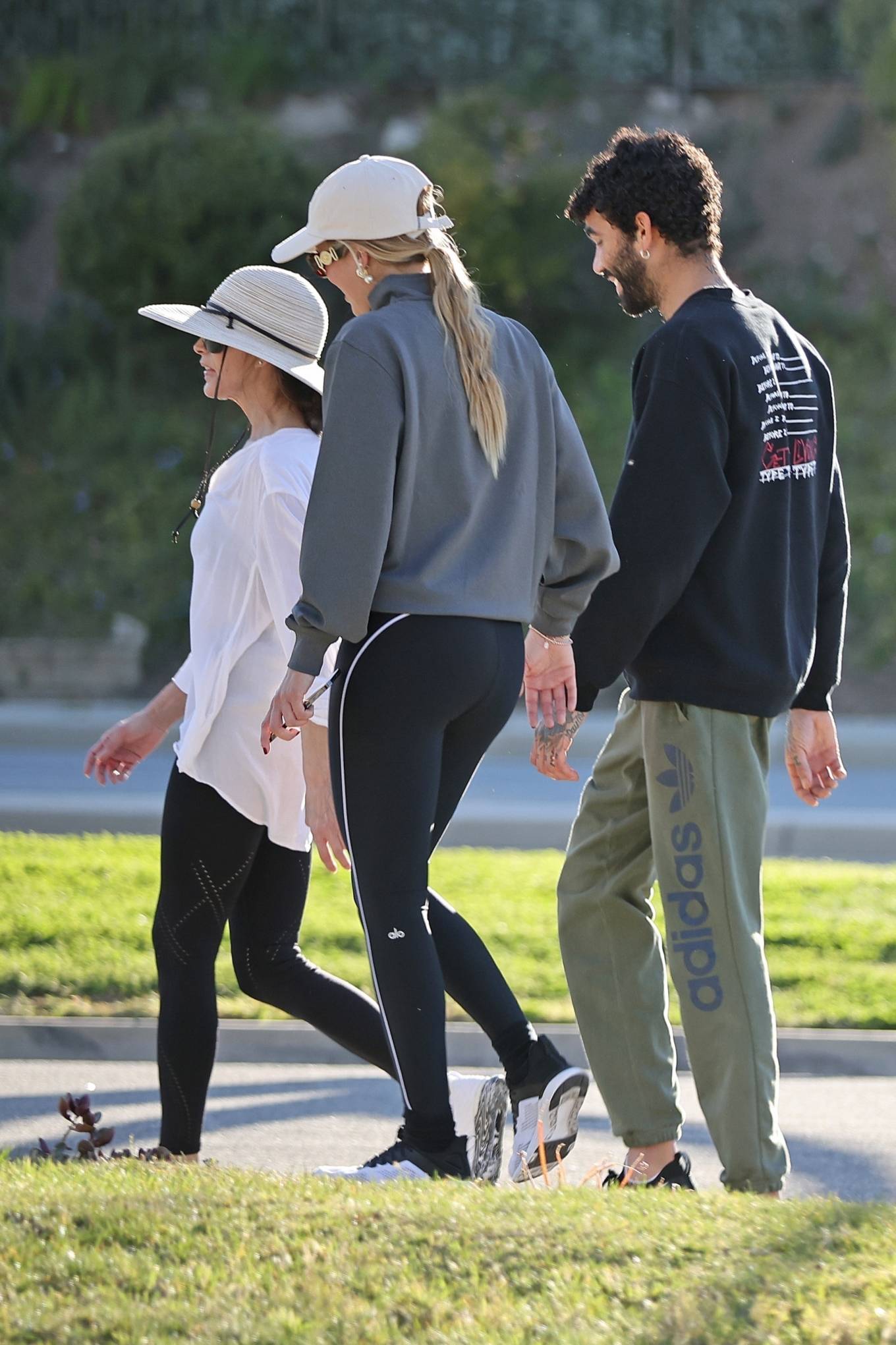 Sofia Richie – Walk with her mom and brother in Los Angeles | GotCeleb