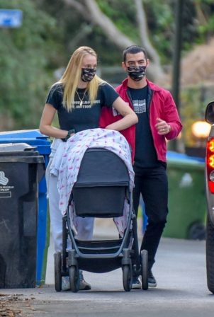 Sophie Turner - Walk with her daughter Willa around her neighborhood in Los Angeles