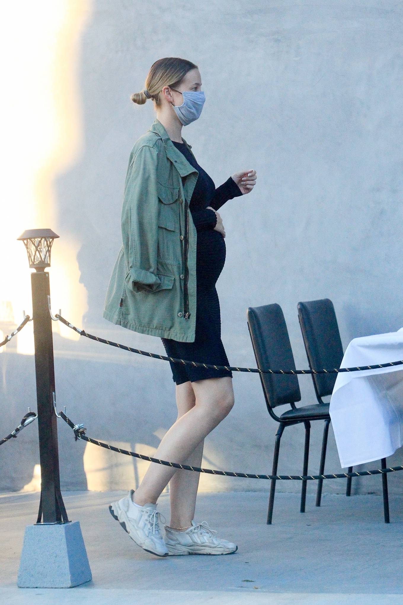 Stephanie Corneliussen – Shows off her baby bump in Los Angeles