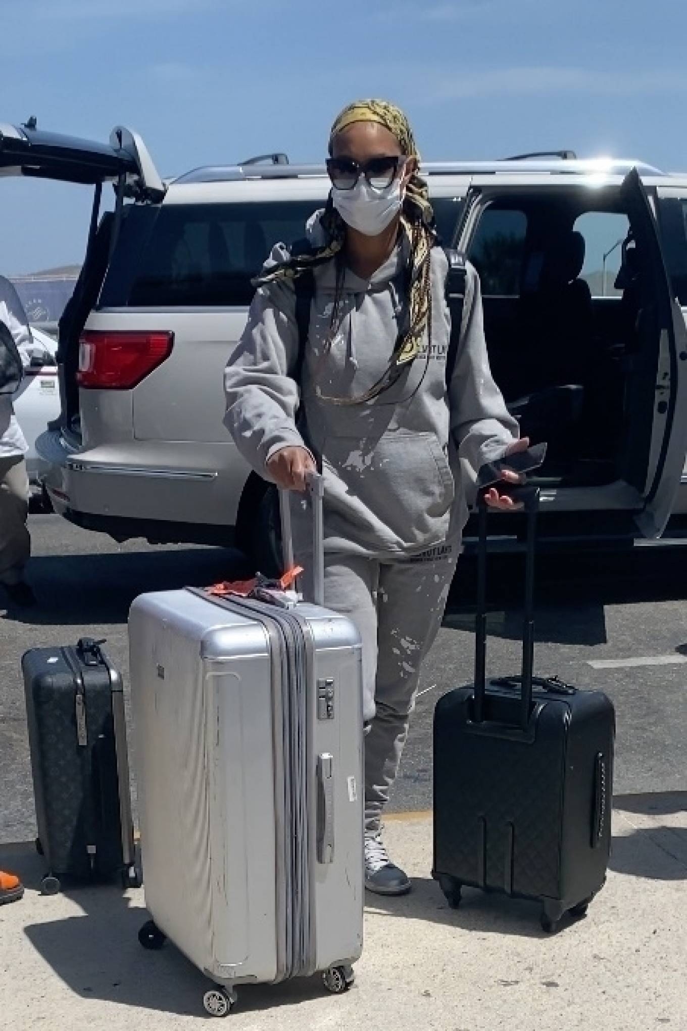 Tamar Braxton 2021 : Tamar Braxton – Seen at Cabo San Lucas airport with a mystery man-03