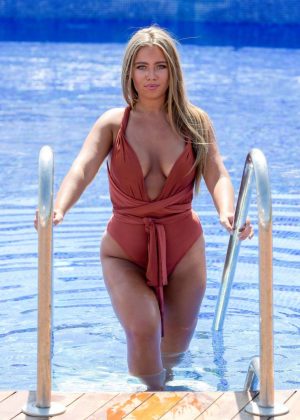 Tyne-Lexy Clarson in Swimsuit at a Pool in Bodrum