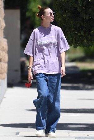 Whitney Port - Seen walking around in baggy clothing in Los Angeles